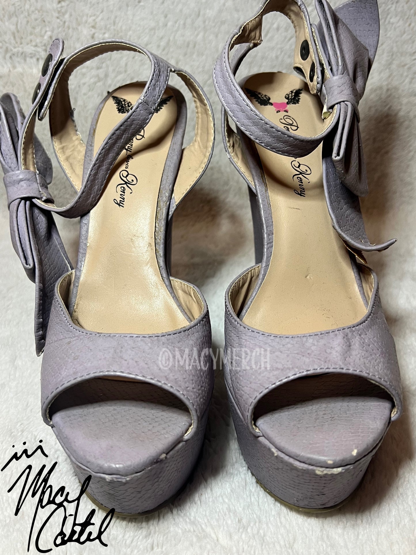 WORN- Lavender Wedges