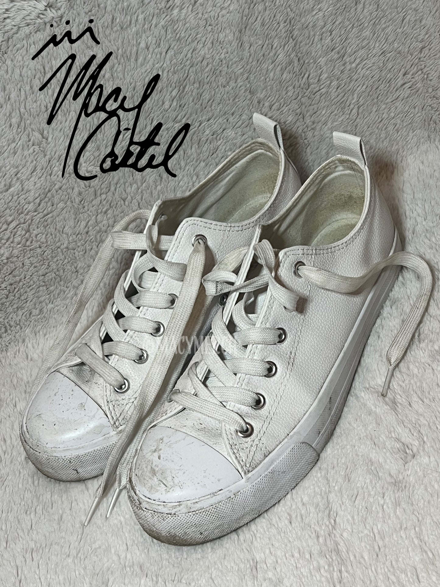 WORN- White Converse